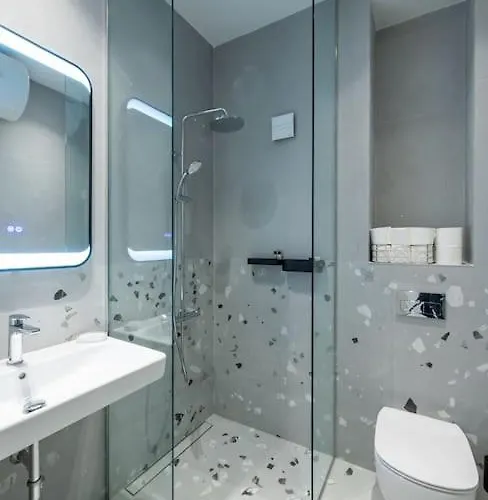 Modern & Stylish Sea With Parking Burgas City