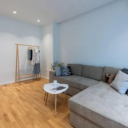Modern & Stylish Sea With Parking Apartment Burgas City