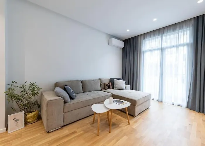 Modern & Stylish Sea With Parking Burgas City